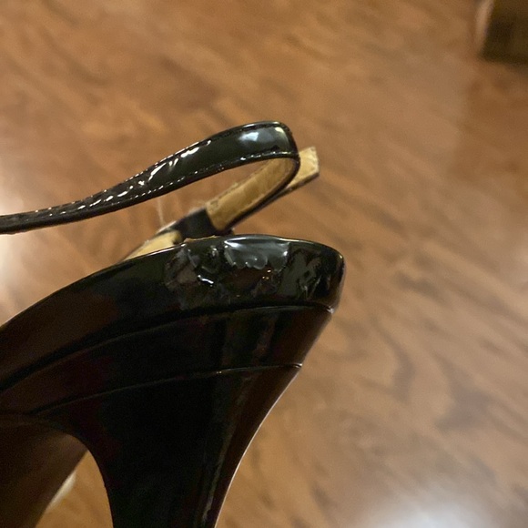 GUC Cole Haan Nike Air Open Toed Herls, Size 8.5, black patent, 4” heels, dog - Picture 6 of 7